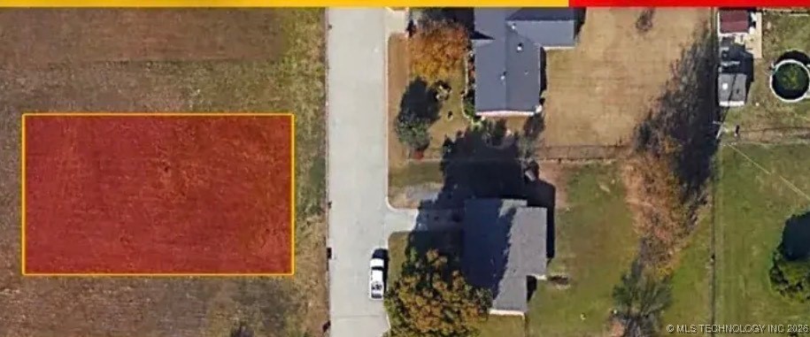 N Cincinnati Place Property Photo 2