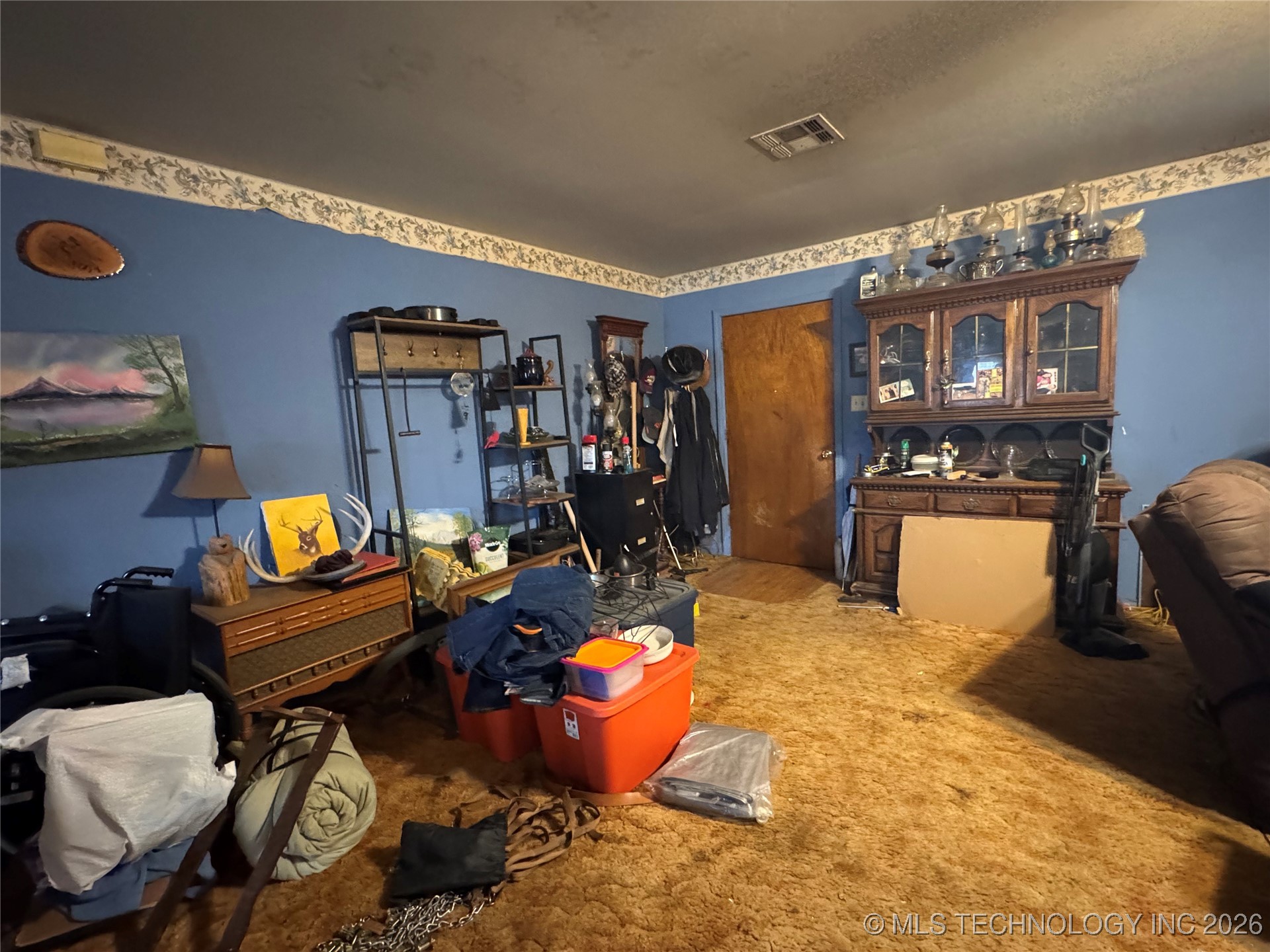 721 Hill Street Property Photo 7