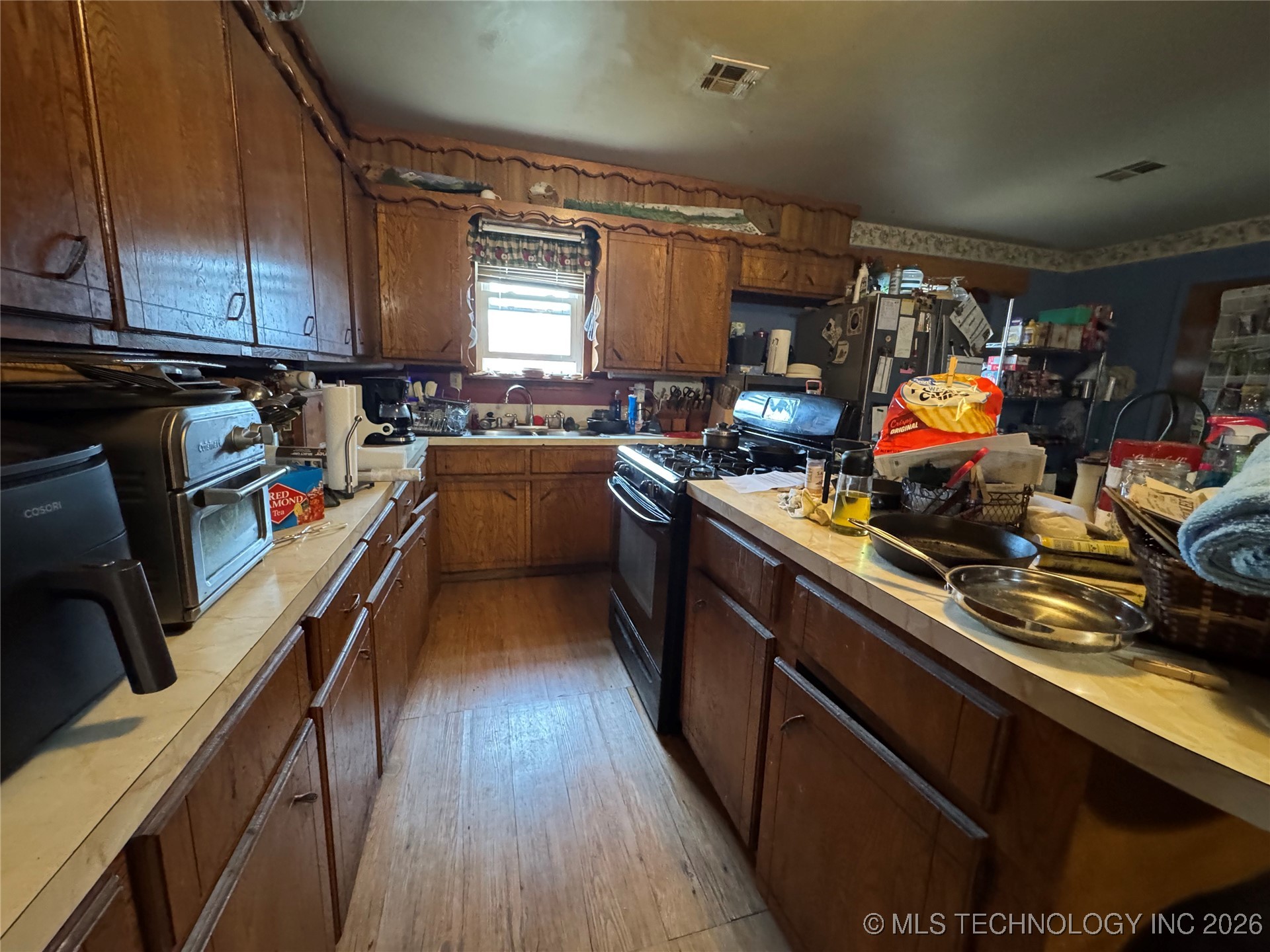 721 Hill Street Property Photo 12