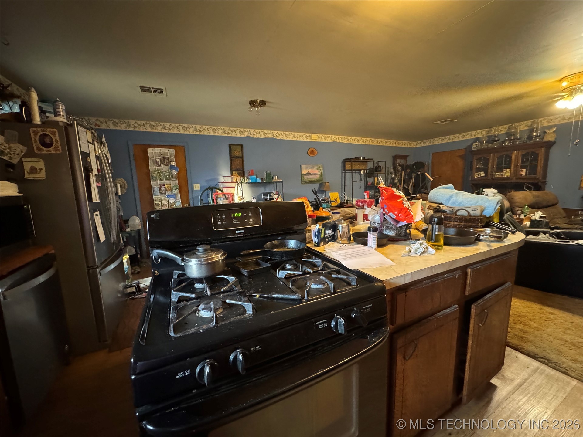 721 Hill Street Property Photo 13