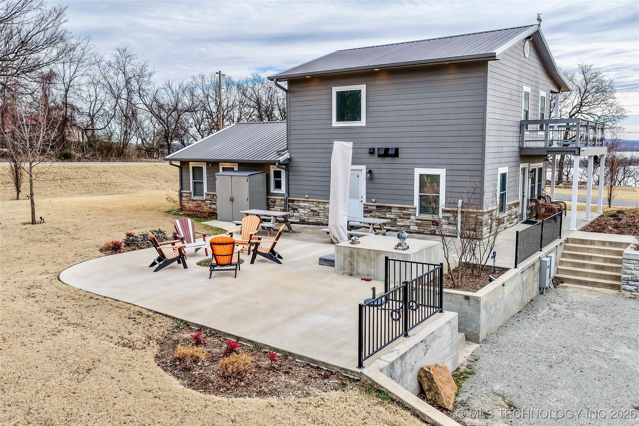 417165 Mockingbird Lane Property Photo 11