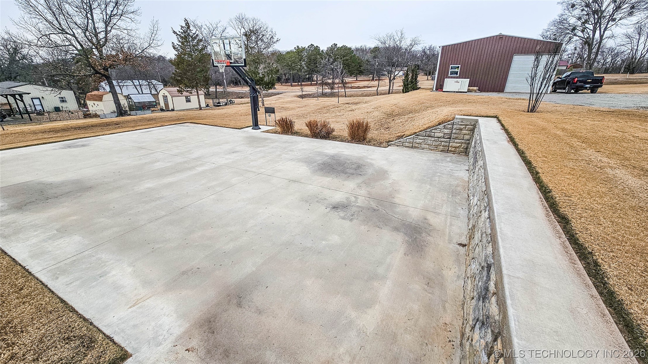 417165 Mockingbird Lane Property Photo 17