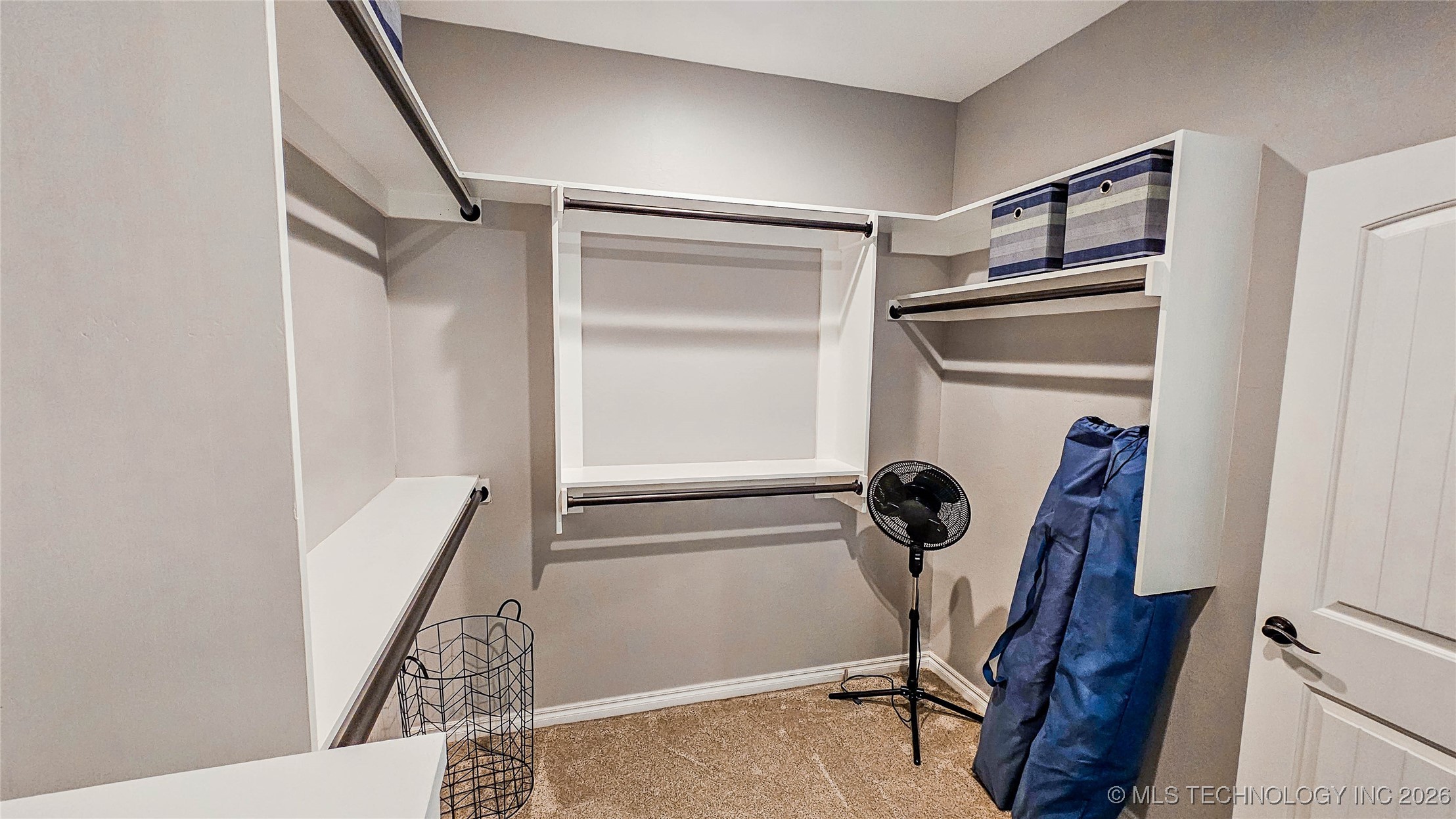 417165 Mockingbird Lane Property Photo 41