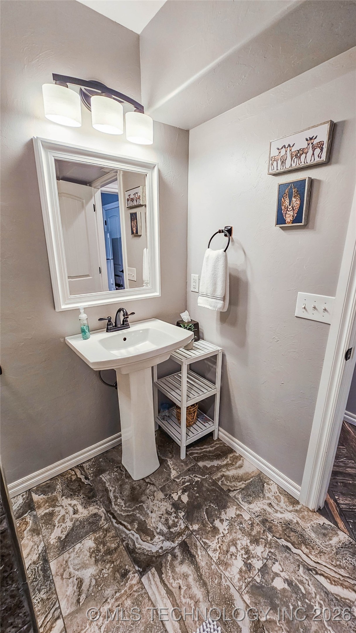 417165 Mockingbird Lane Property Photo 52