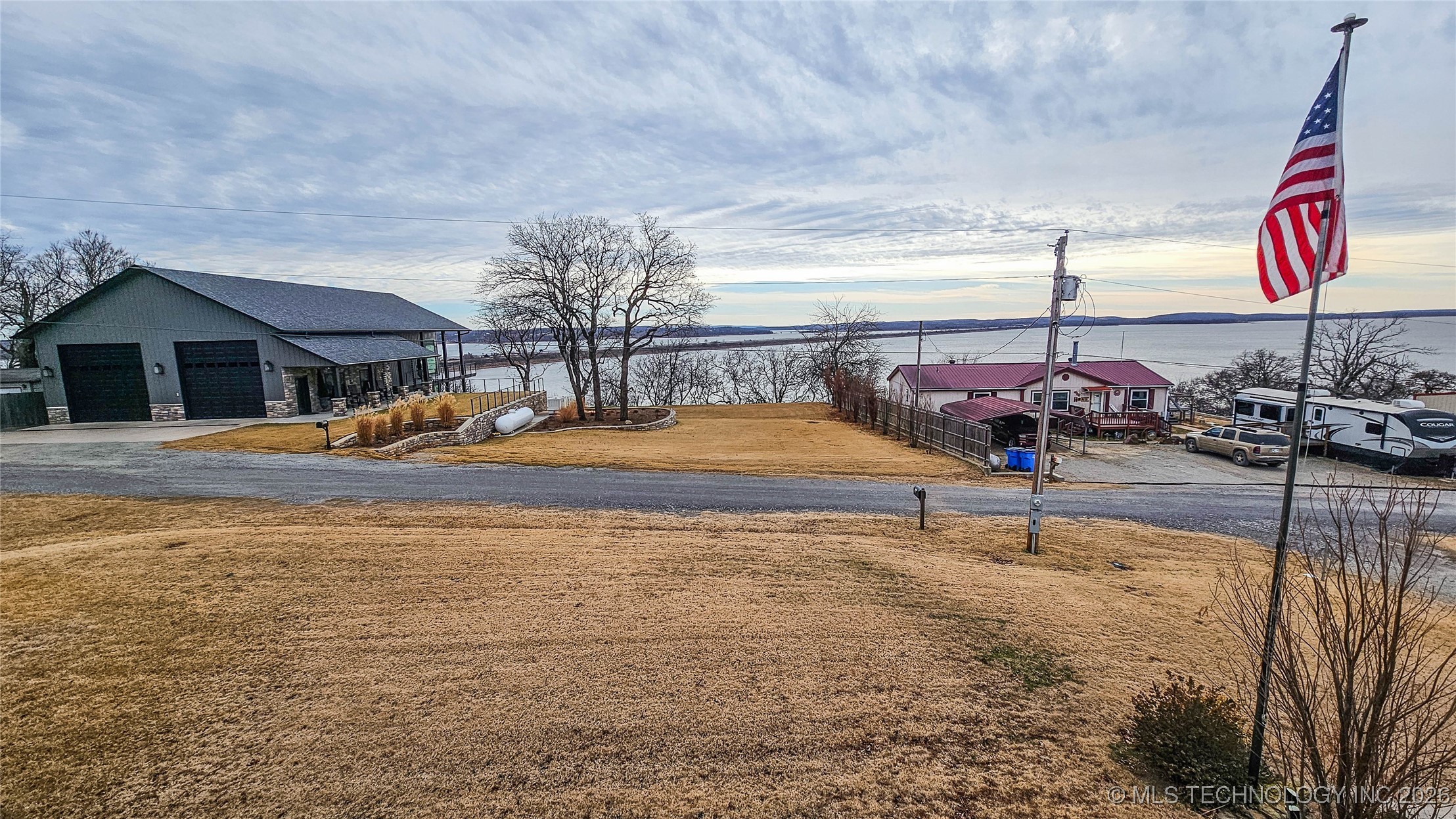 417165 Mockingbird Lane Property Photo 57