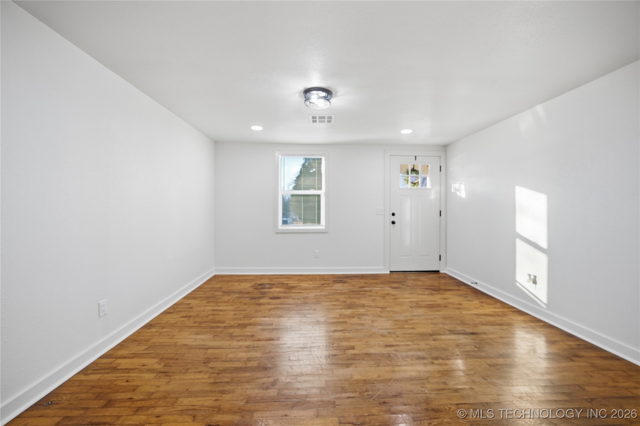 306 First Street Property Photo 5