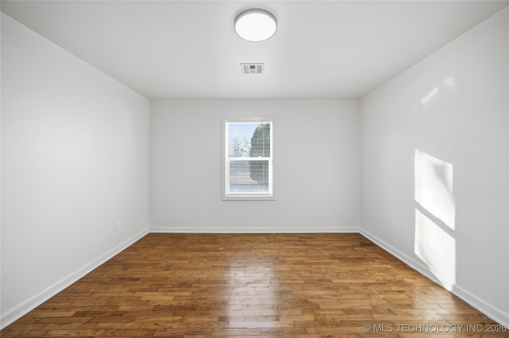 306 First Street Property Photo 18