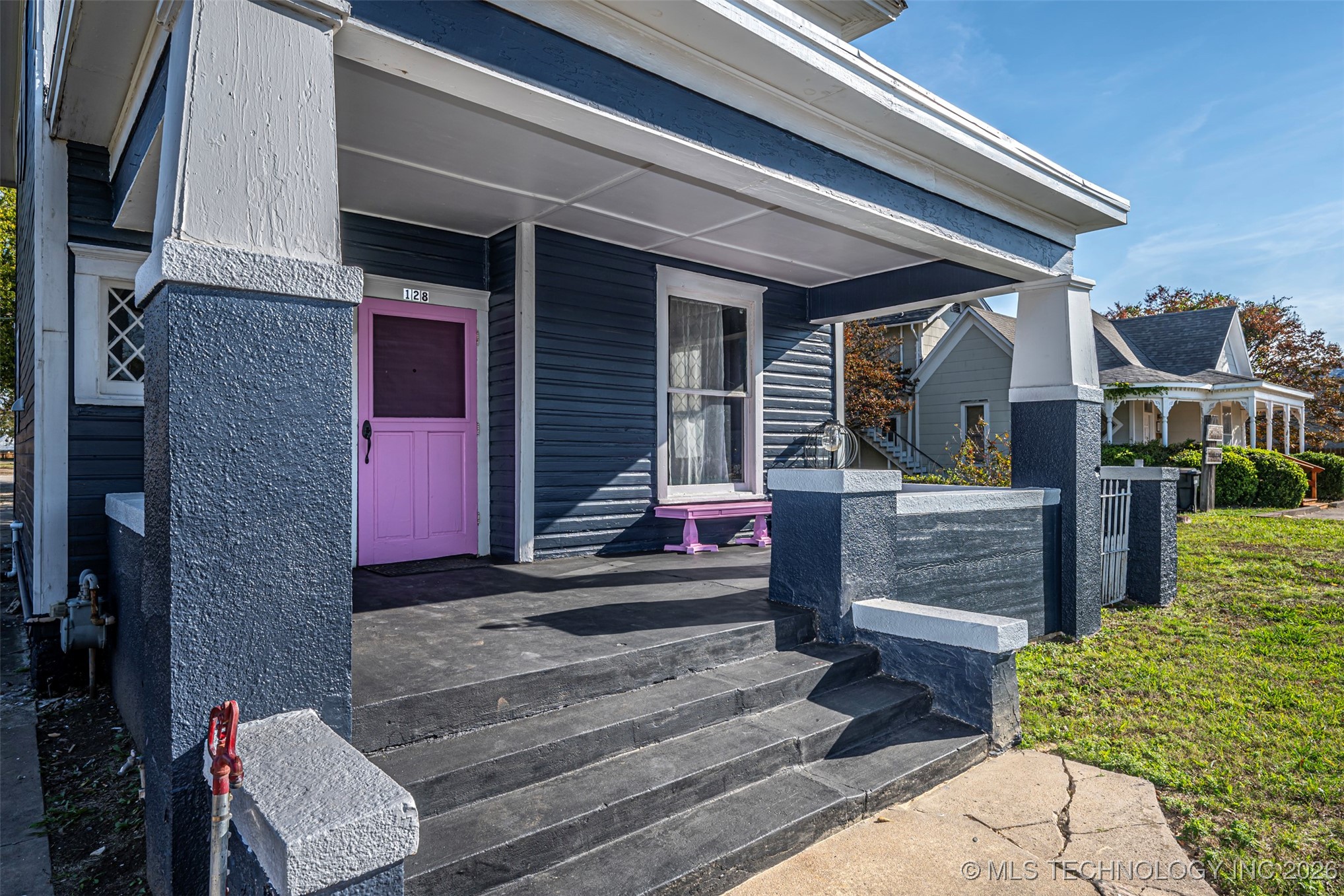 128 Nw A Street Nw Property Photo 2