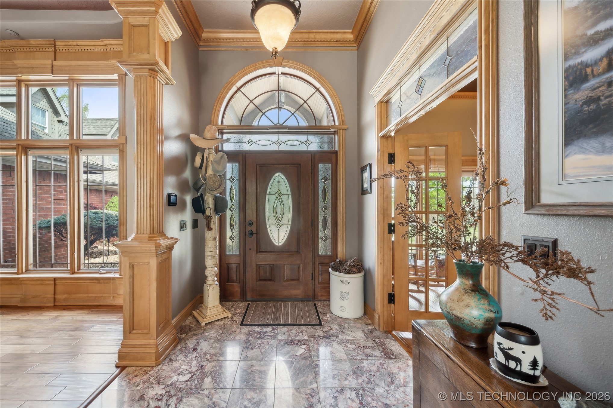 2372 Fox Street Property Photo 4