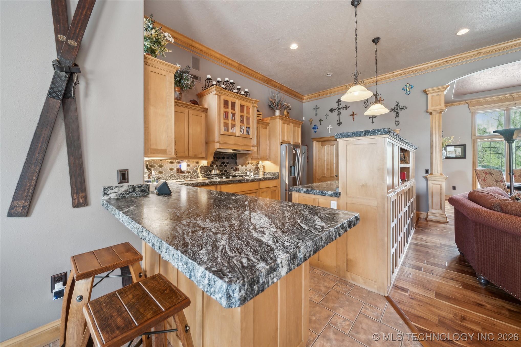 2372 Fox Street Property Photo 9