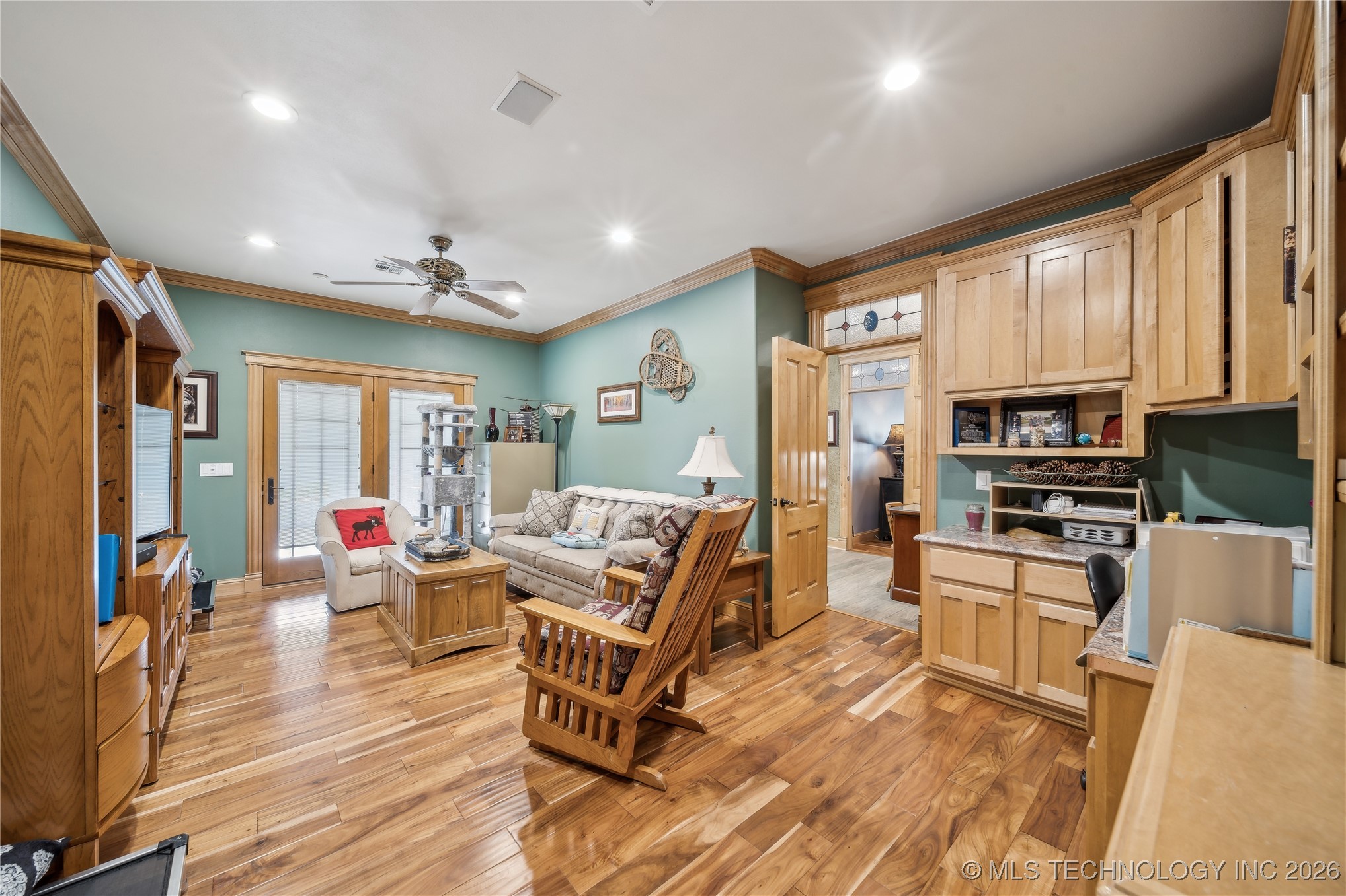 2372 Fox Street Property Photo 14