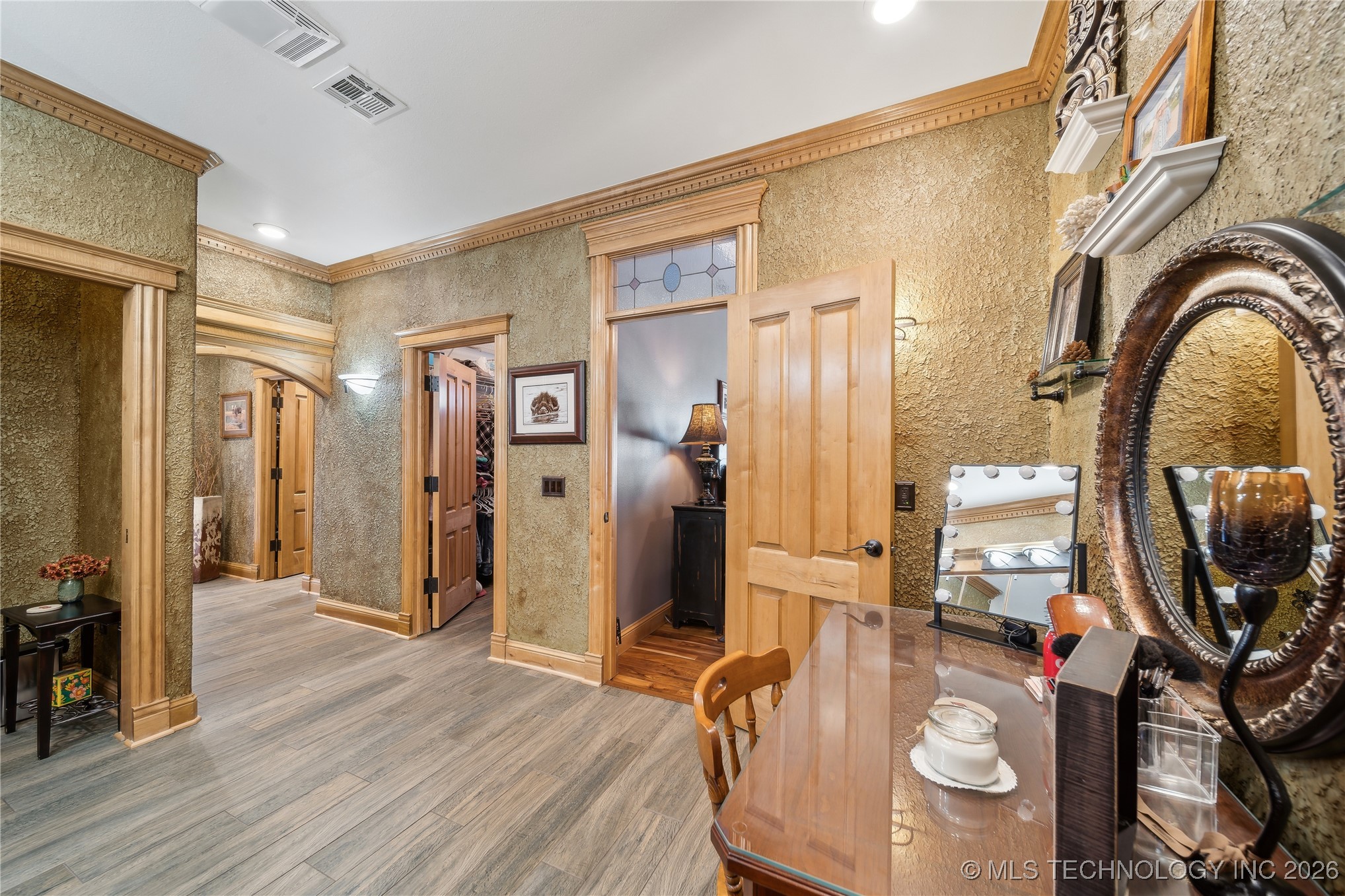 2372 Fox Street Property Photo 15