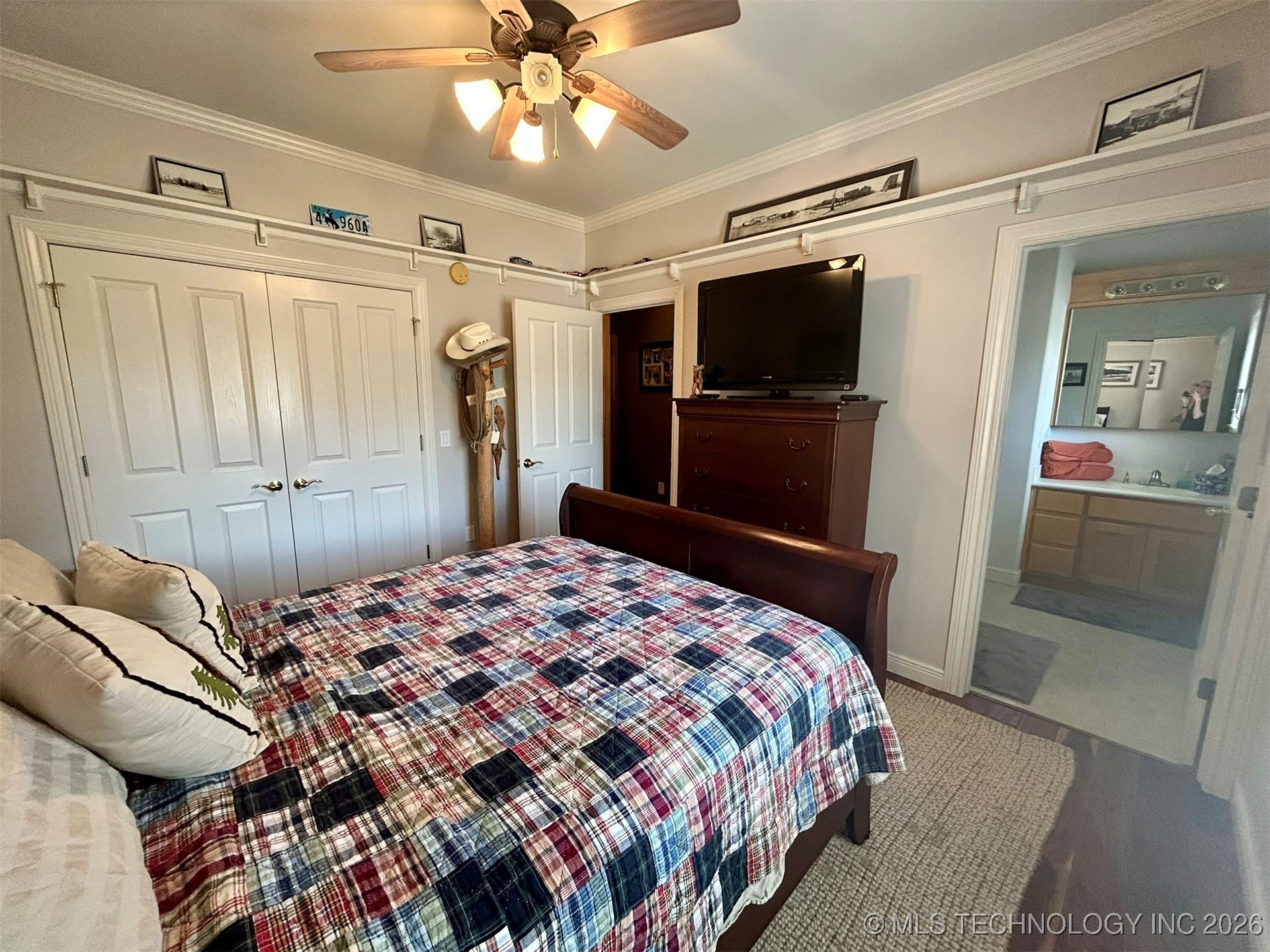 2372 Fox Street Property Photo 22