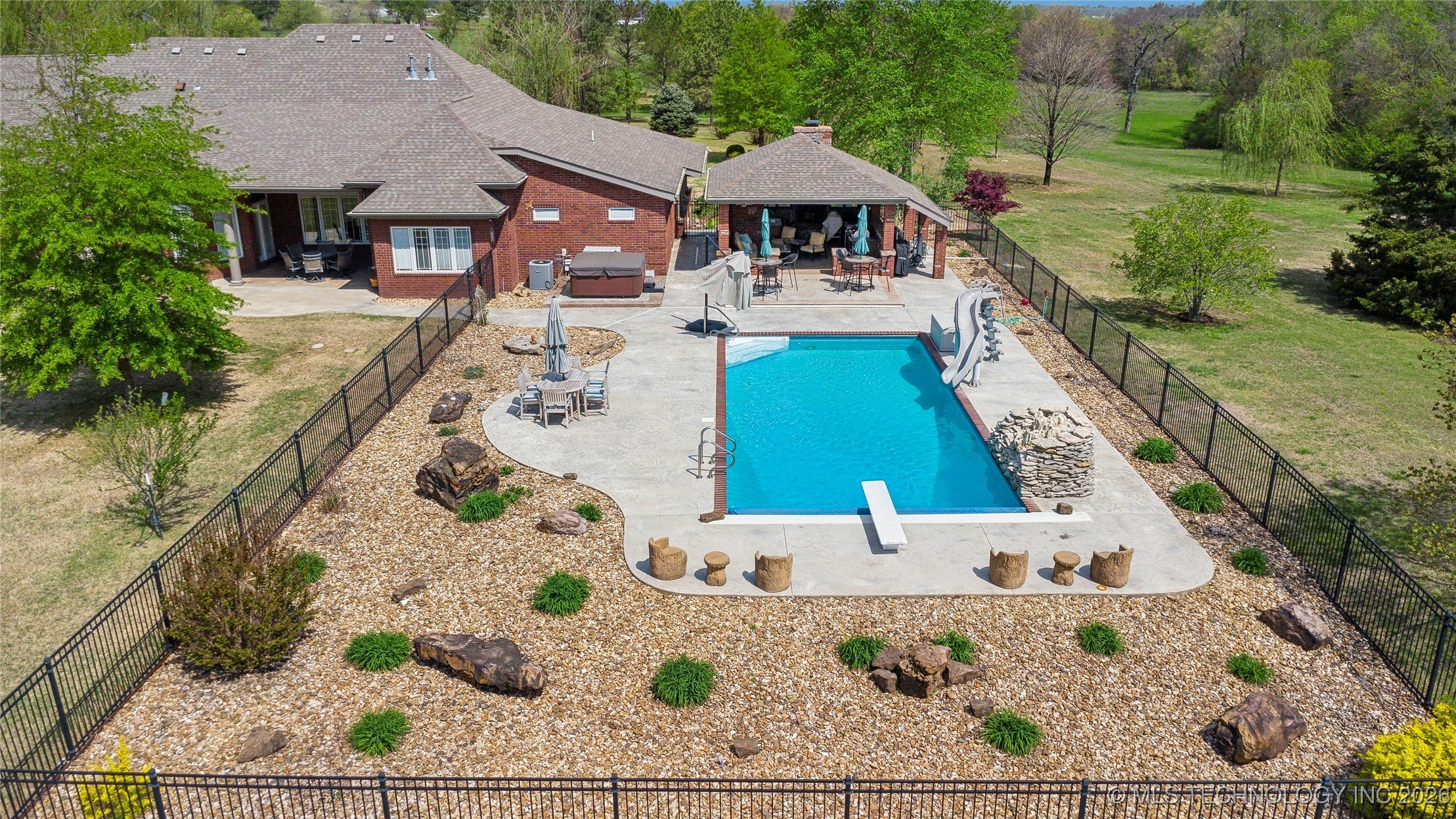 2372 Fox Street Property Photo 35