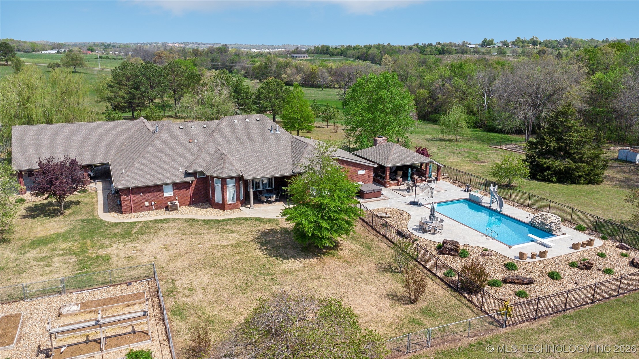 2372 Fox Street Property Photo 46