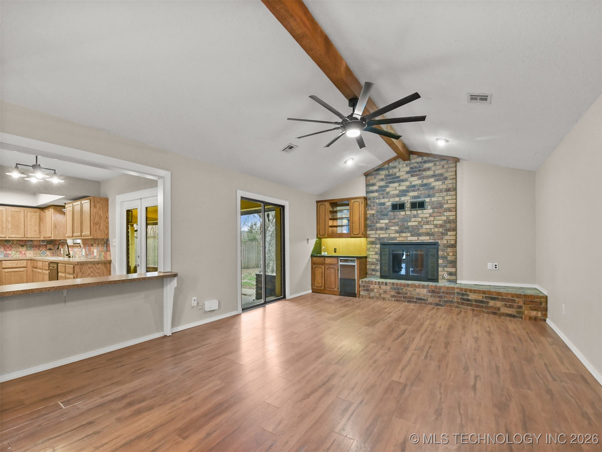 1515 Ward Road Property Photo 4