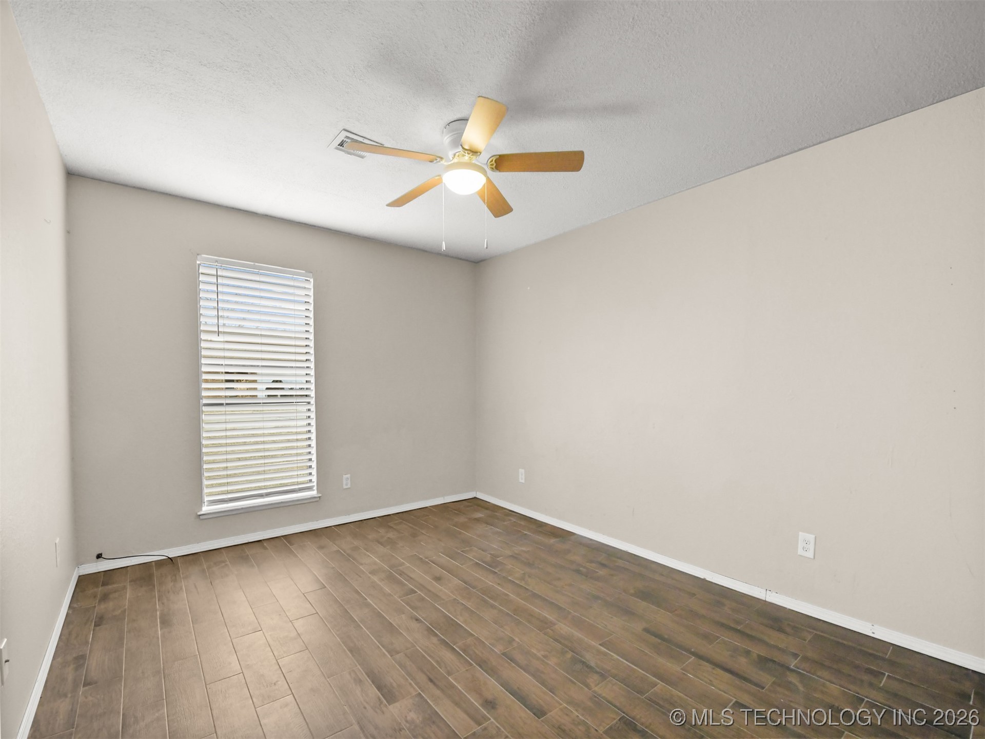 1515 Ward Road Property Photo 9