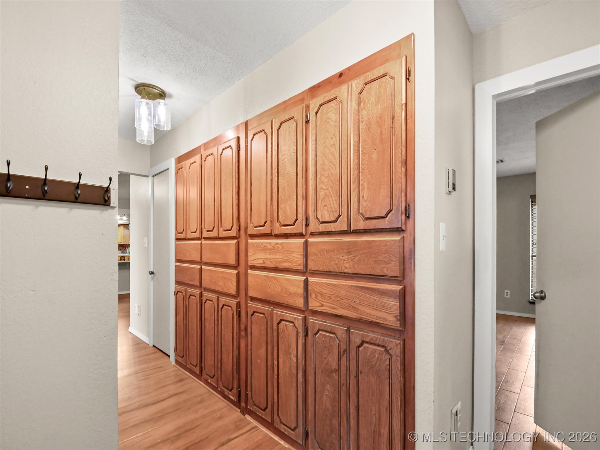 1515 Ward Road Property Photo 10