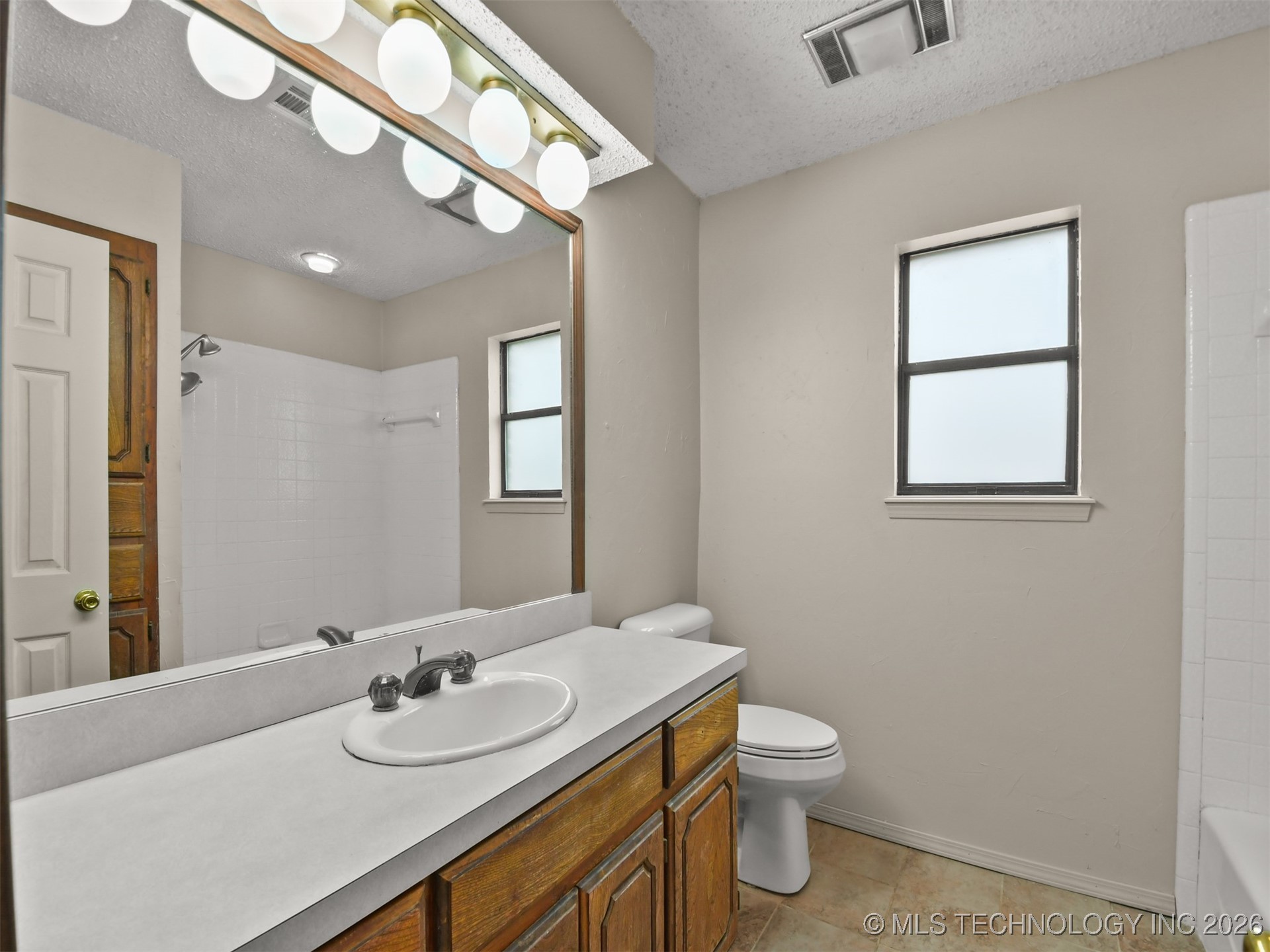 1515 Ward Road Property Photo 11