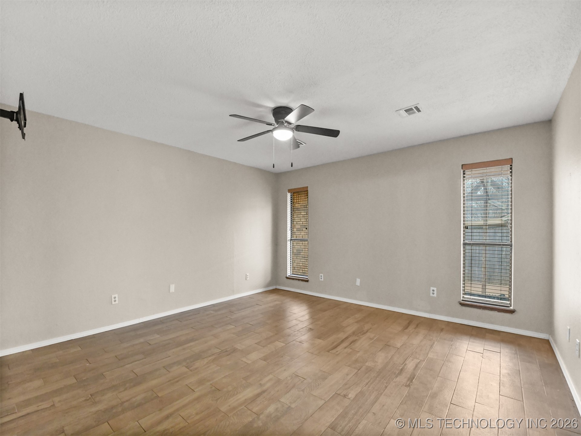 1515 Ward Road Property Photo 12