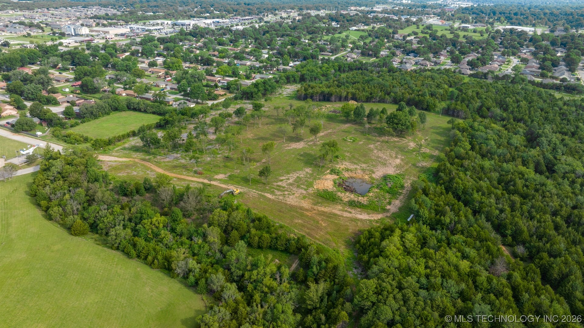 2 Se Barnett Avenue Property Photo 7