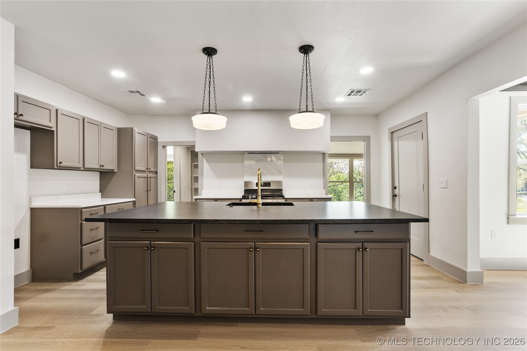 824 Wilson Property Photo 11