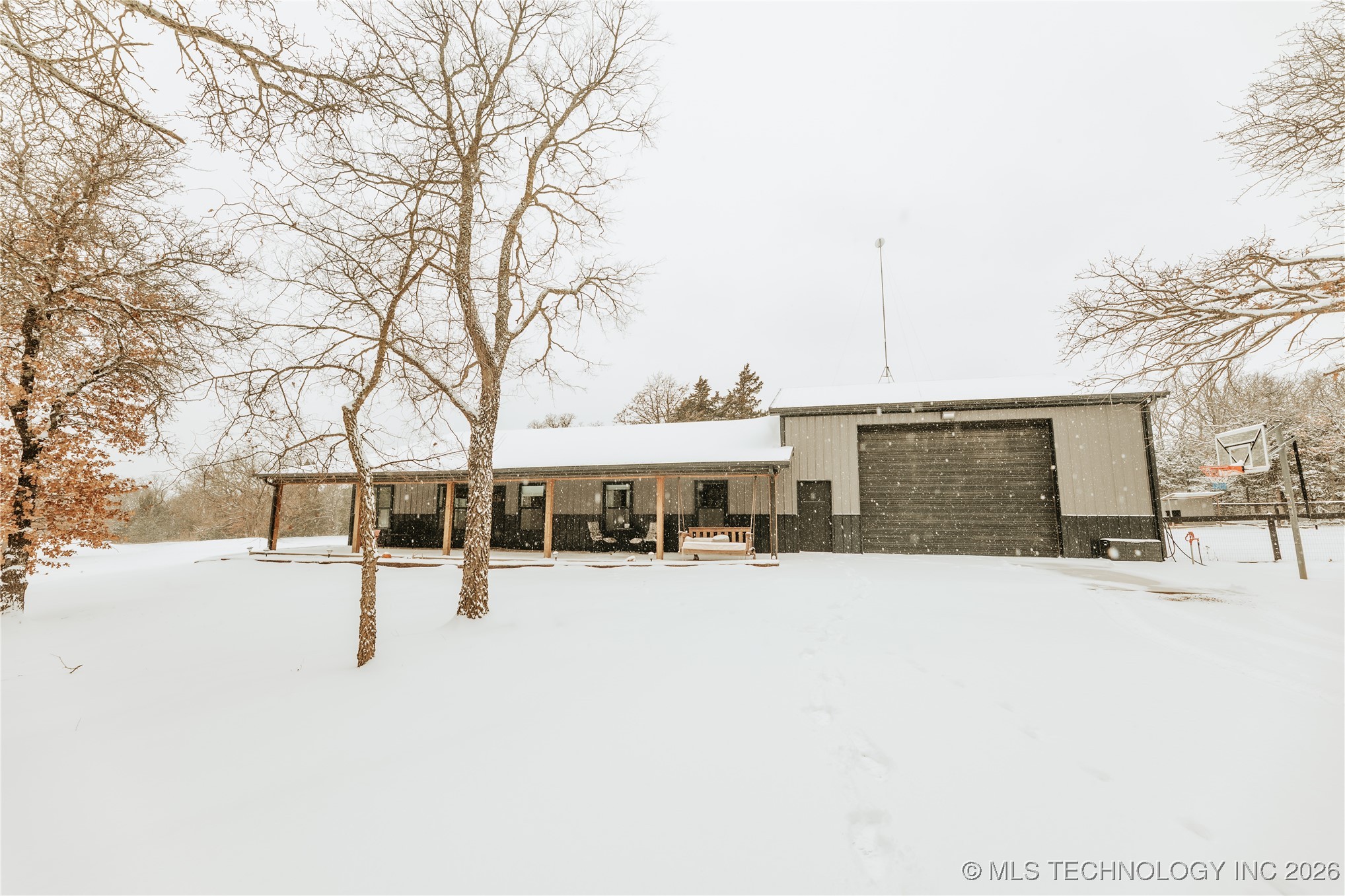 348550 E Parkside Drive Property Photo 2