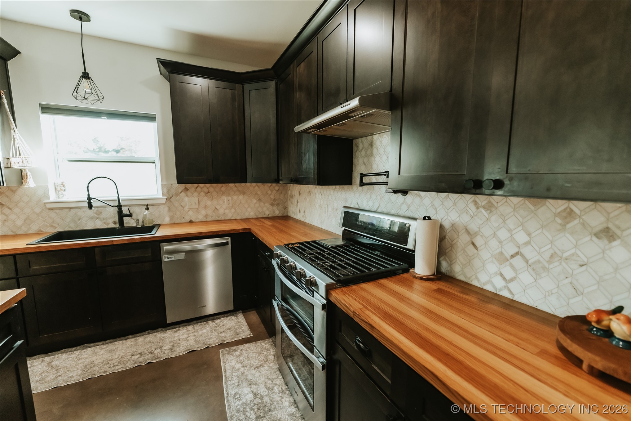 348550 E Parkside Drive Property Photo 7