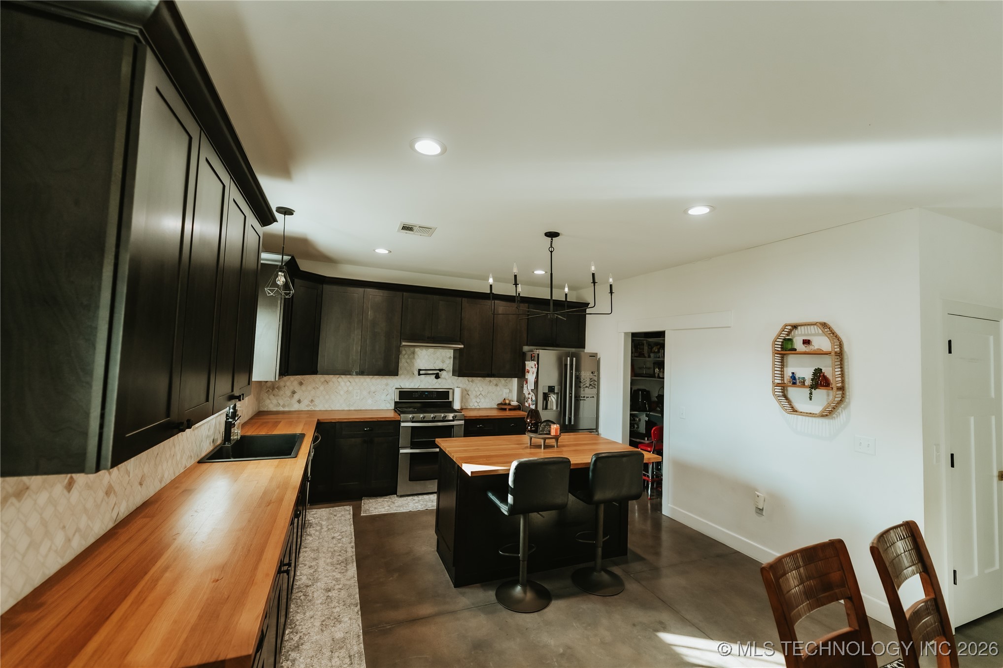 348550 E Parkside Drive Property Photo 9