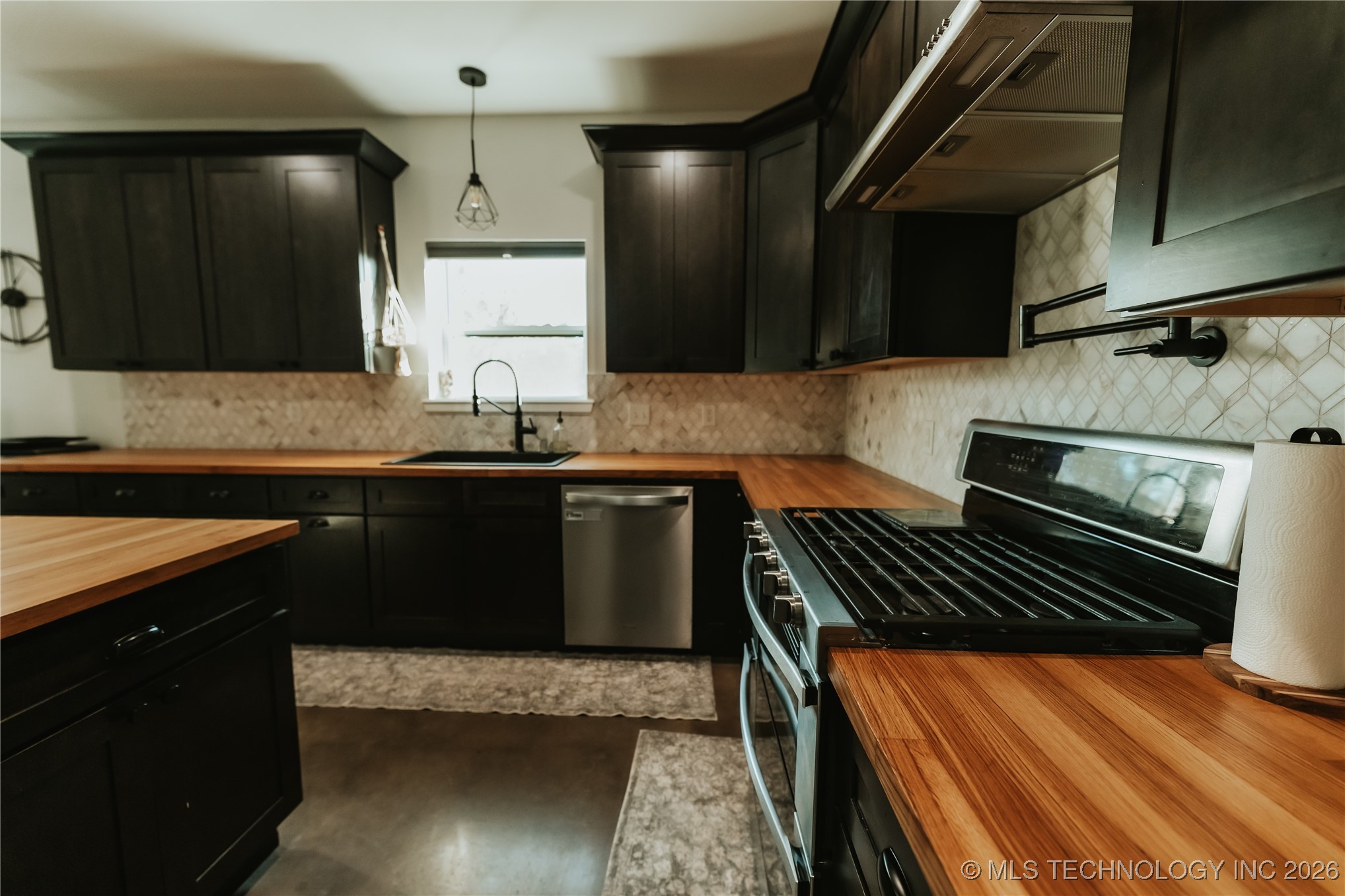 348550 E Parkside Drive Property Photo 10