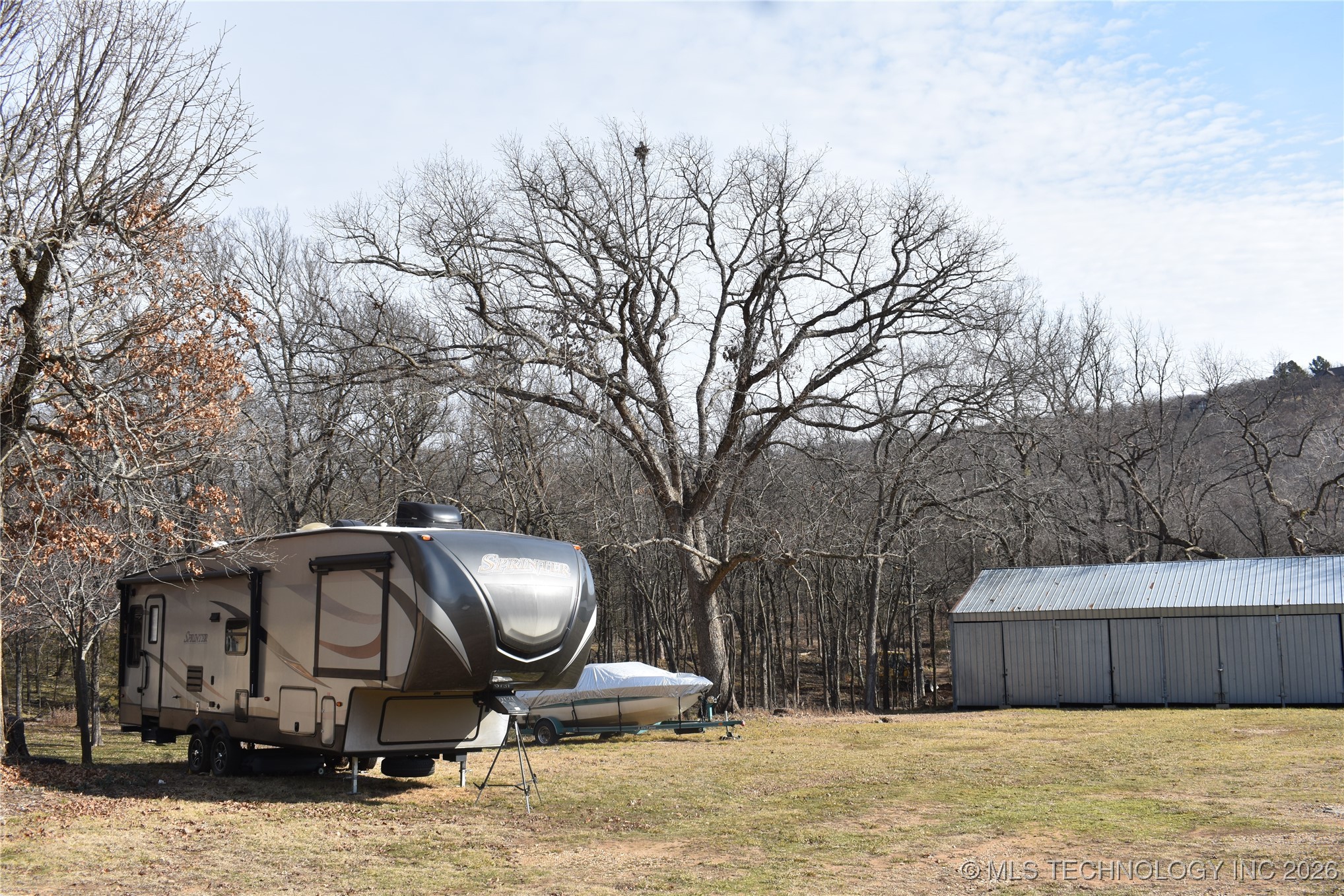 19002 W Woodhaven Drive Property Photo 4