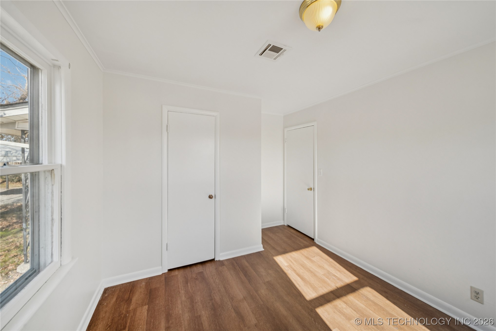 946 S Reavis Road Property Photo 16