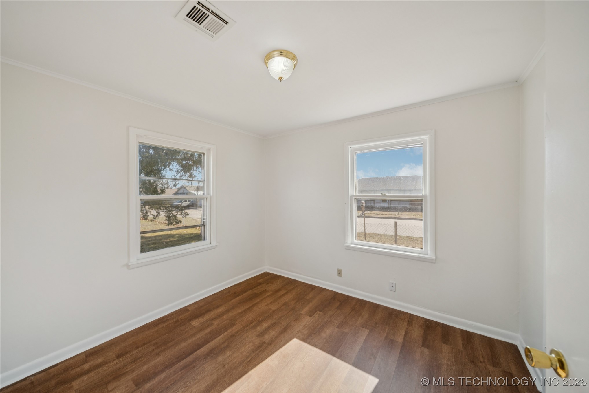 946 S Reavis Road Property Photo 17