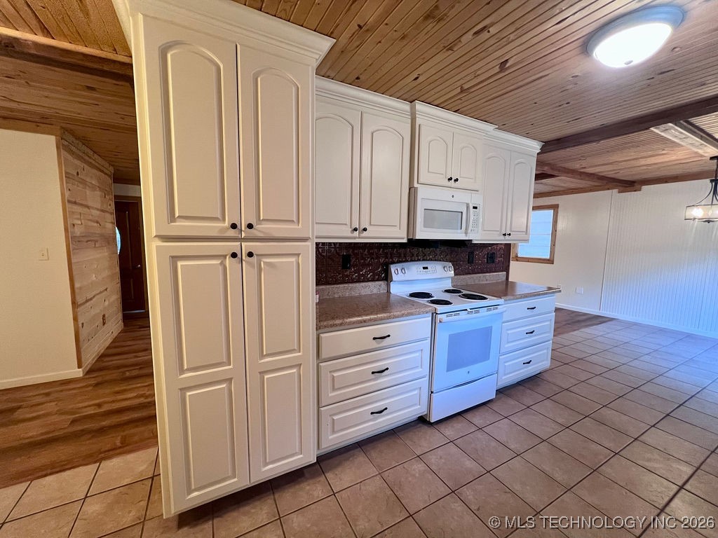 520 Nw B Street Property Photo 7