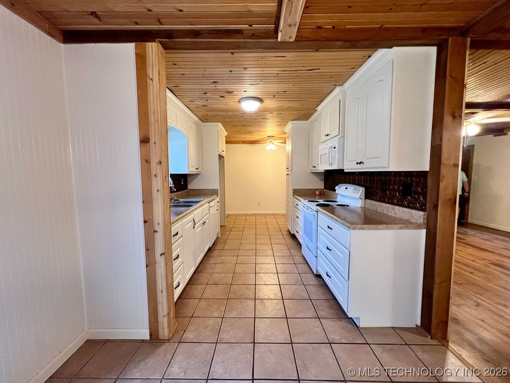 520 Nw B Street Property Photo 8