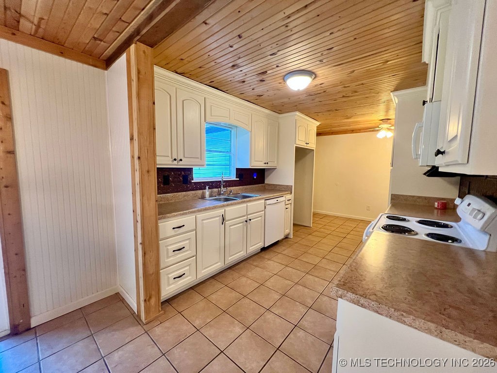 520 Nw B Street Property Photo 9