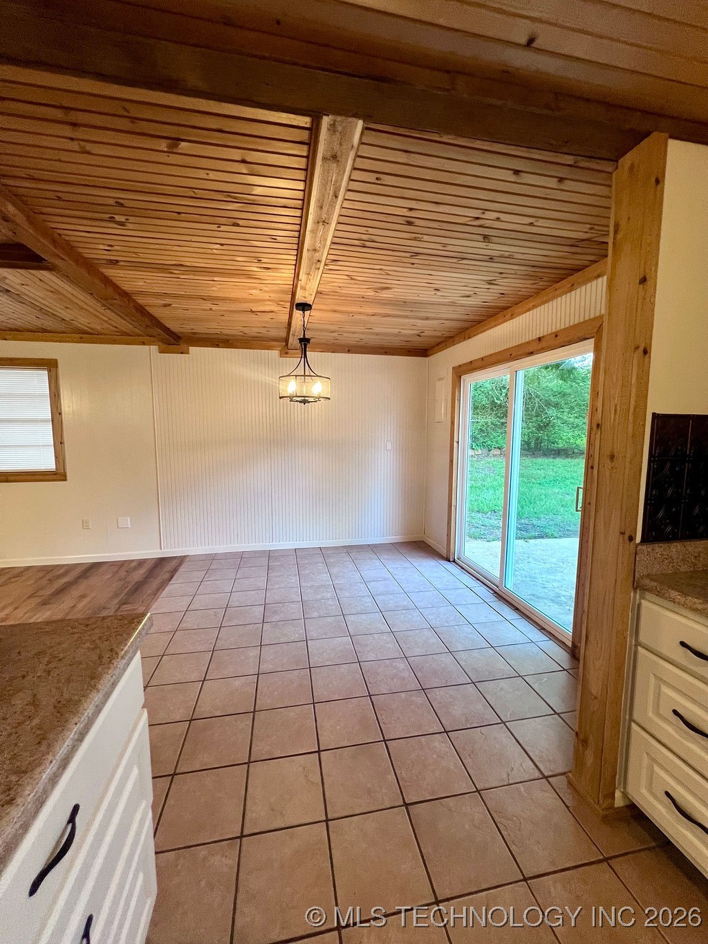 520 Nw B Street Property Photo 10