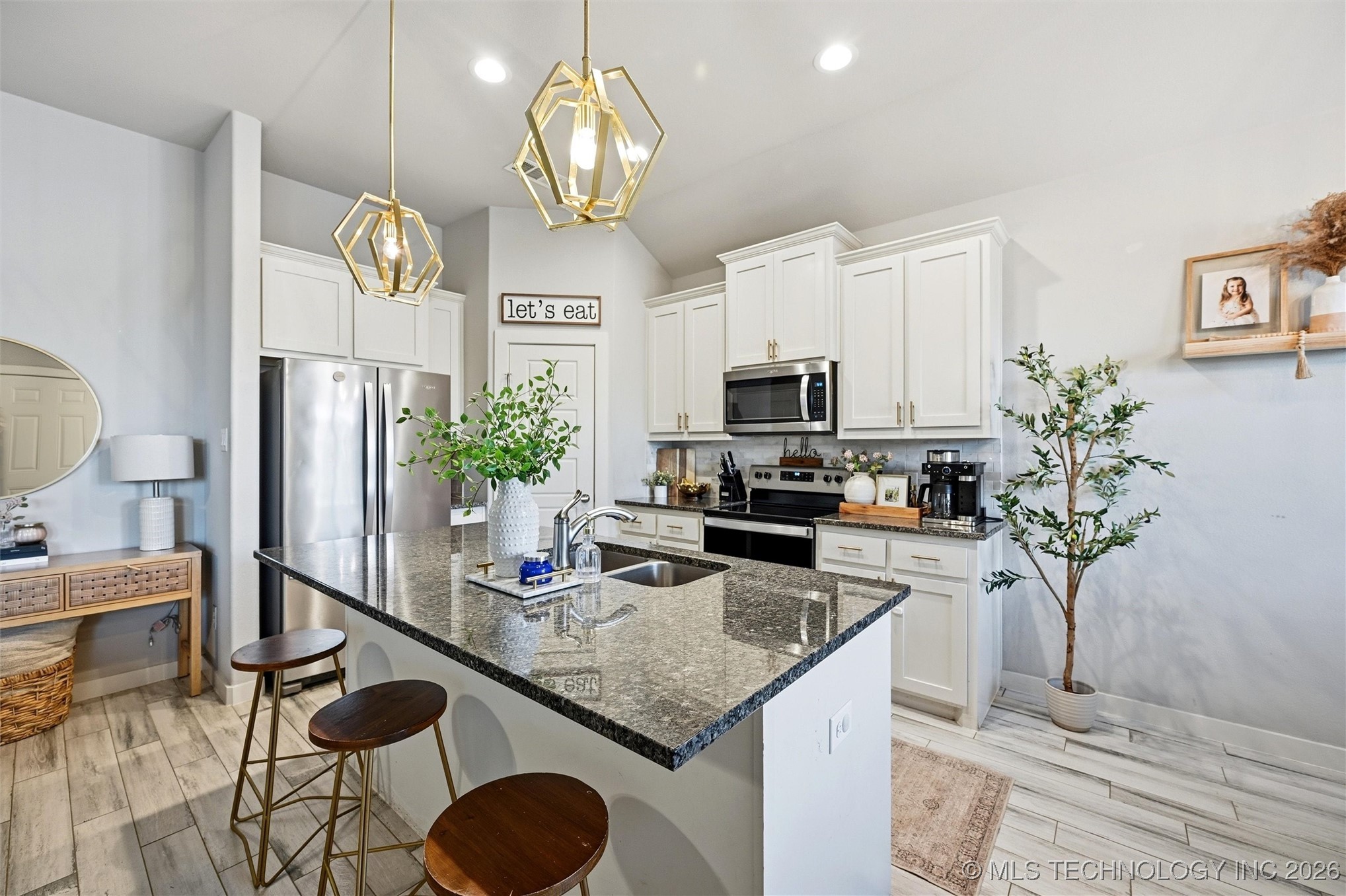 96 Tallgrass Property Photo 7