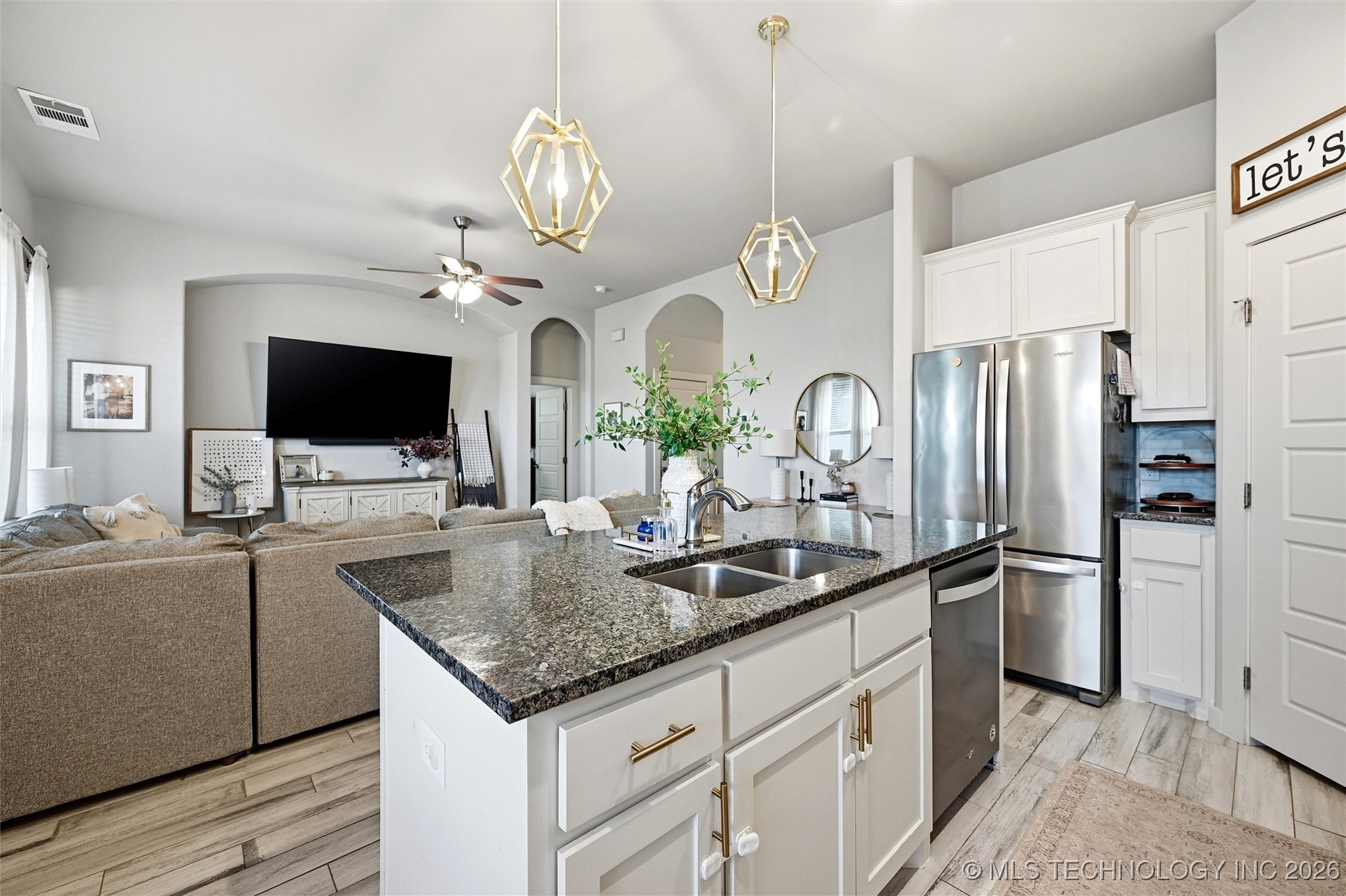 96 Tallgrass Property Photo 10