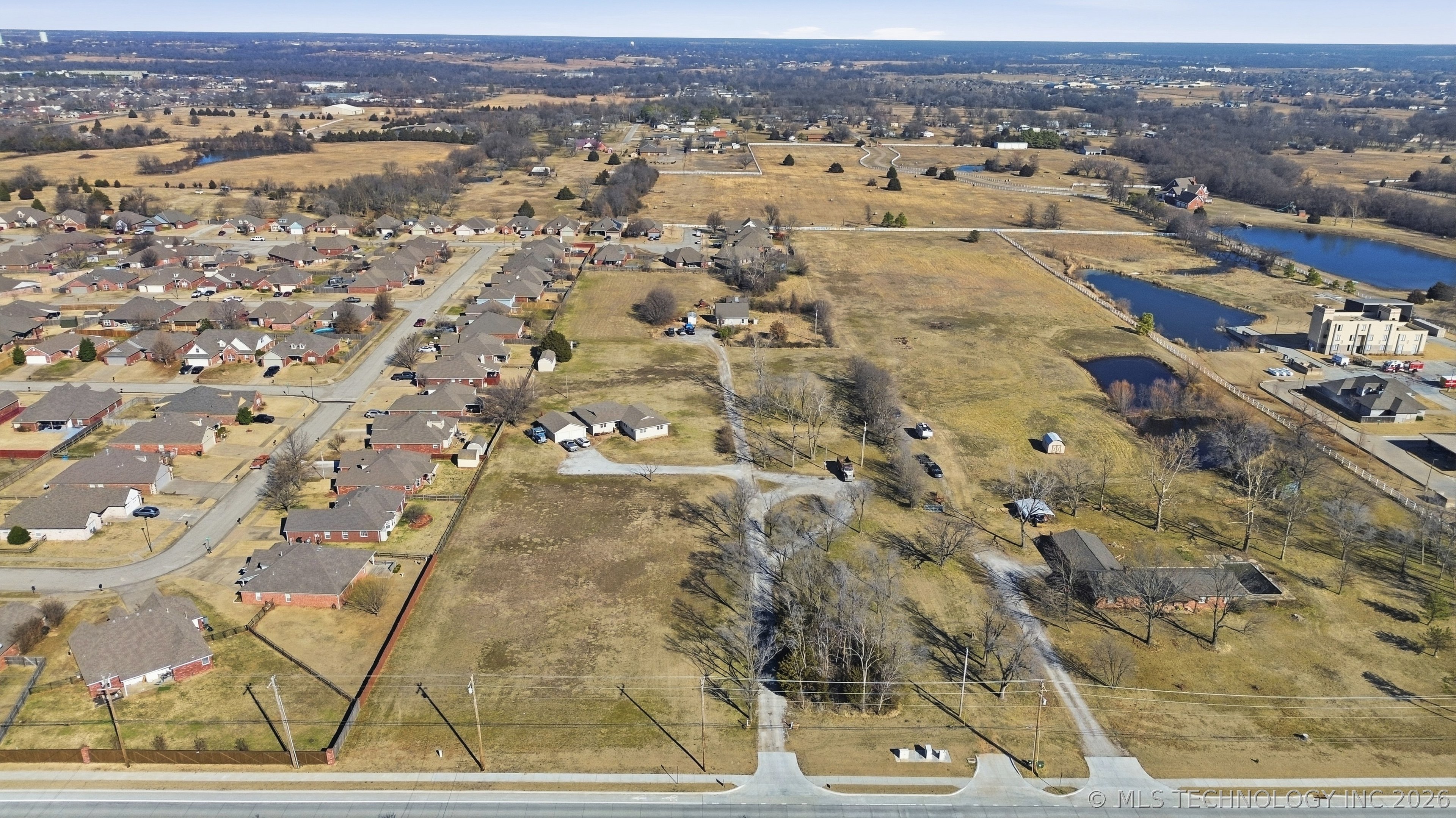 11825 E 116th Street N Property Photo 4