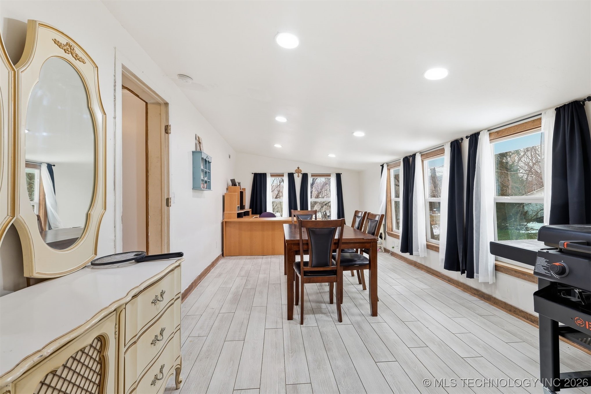 758 N Walnut Creek Drive Property Photo 7