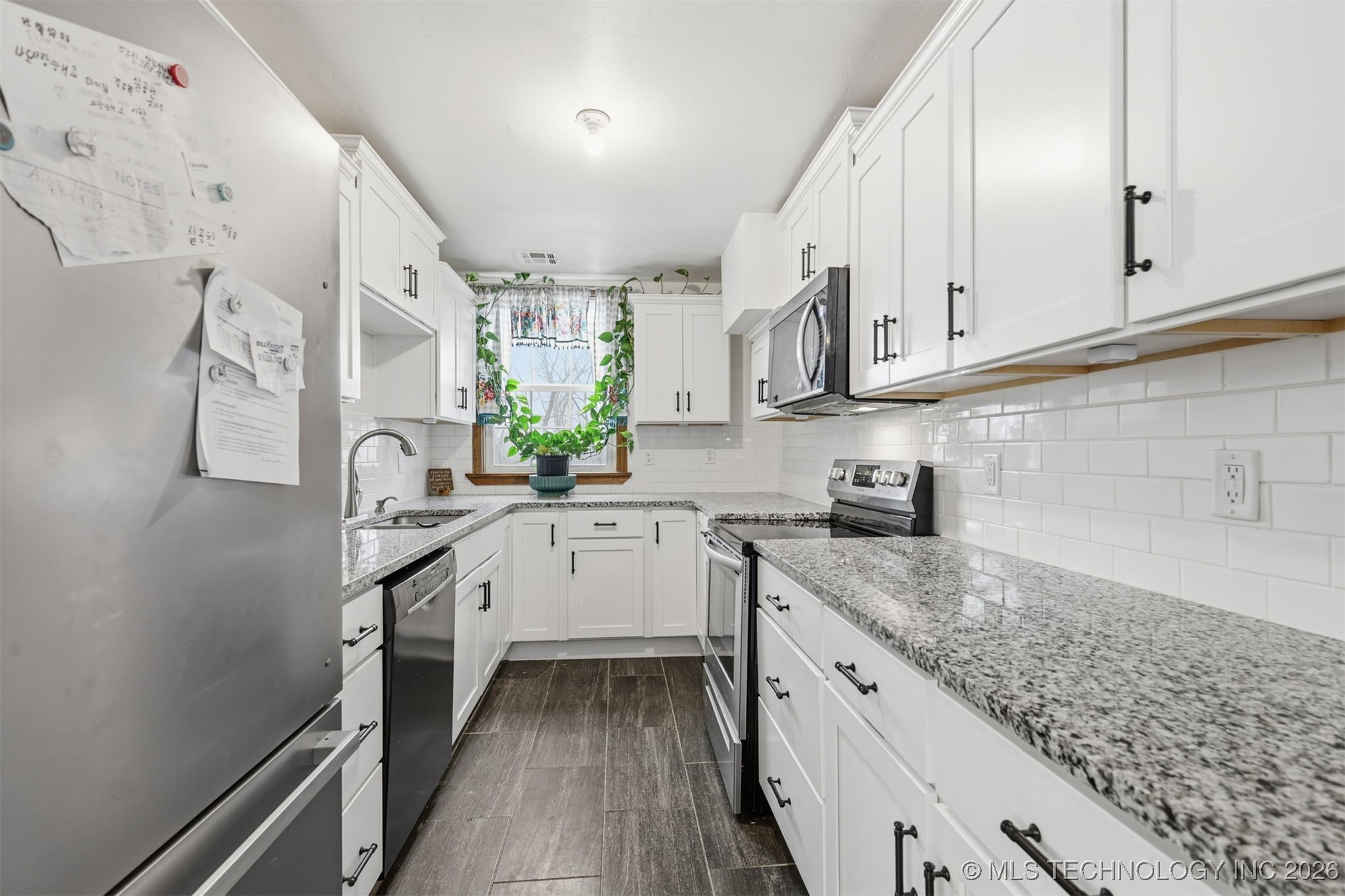 758 N Walnut Creek Drive Property Photo 9