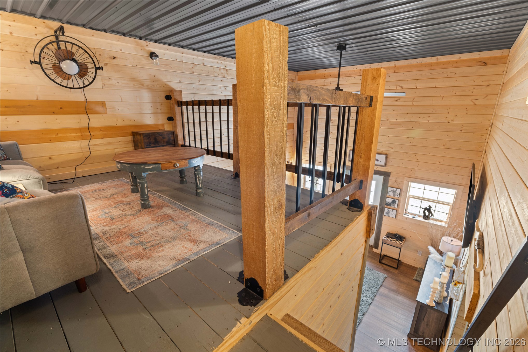 457848 E 1013 Road Property Photo 5