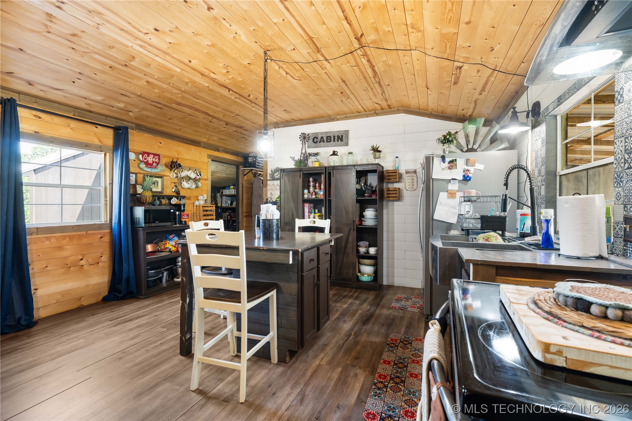 457848 E 1013 Road Property Photo 12