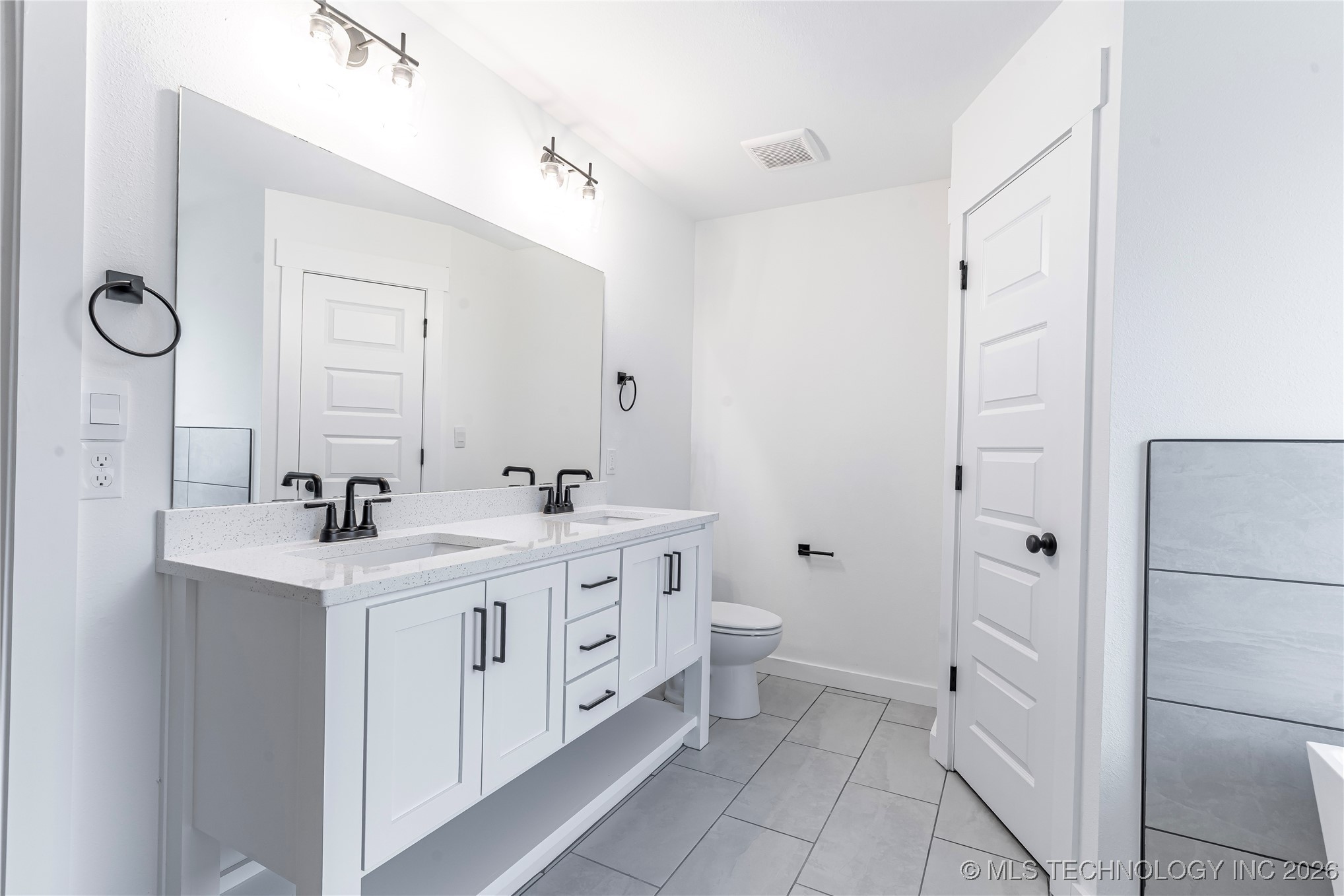 15024 S Poplar Street Property Photo 18