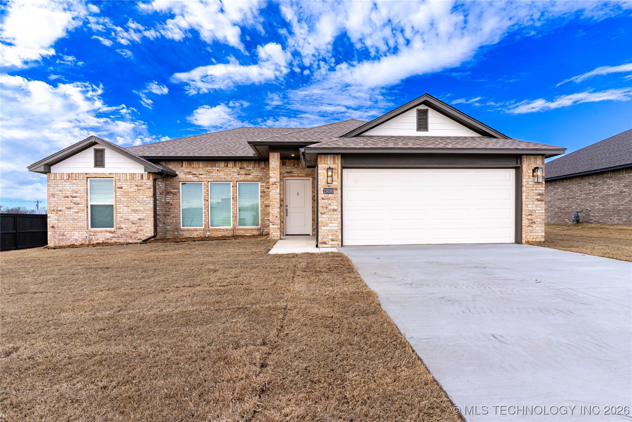 15030 S Poplar Street Property Photo 4