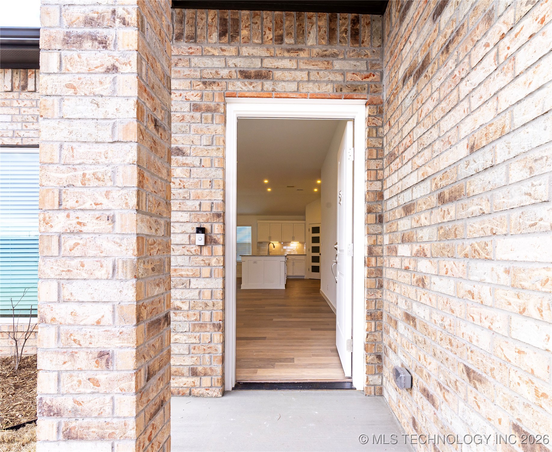 15030 S Poplar Street Property Photo 6