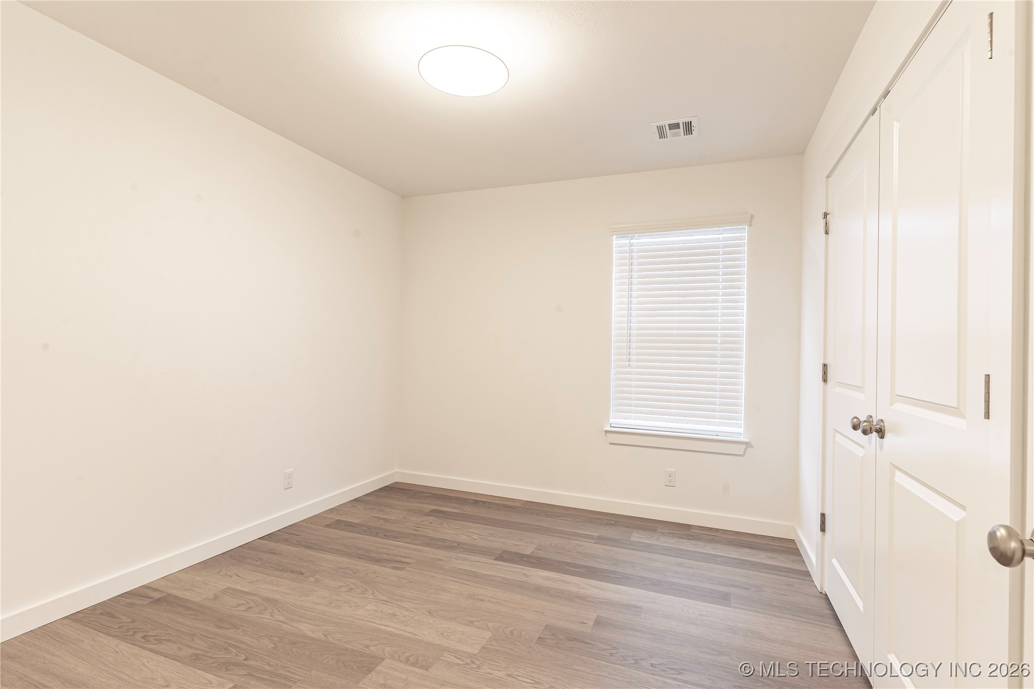 15030 S Poplar Street Property Photo 12