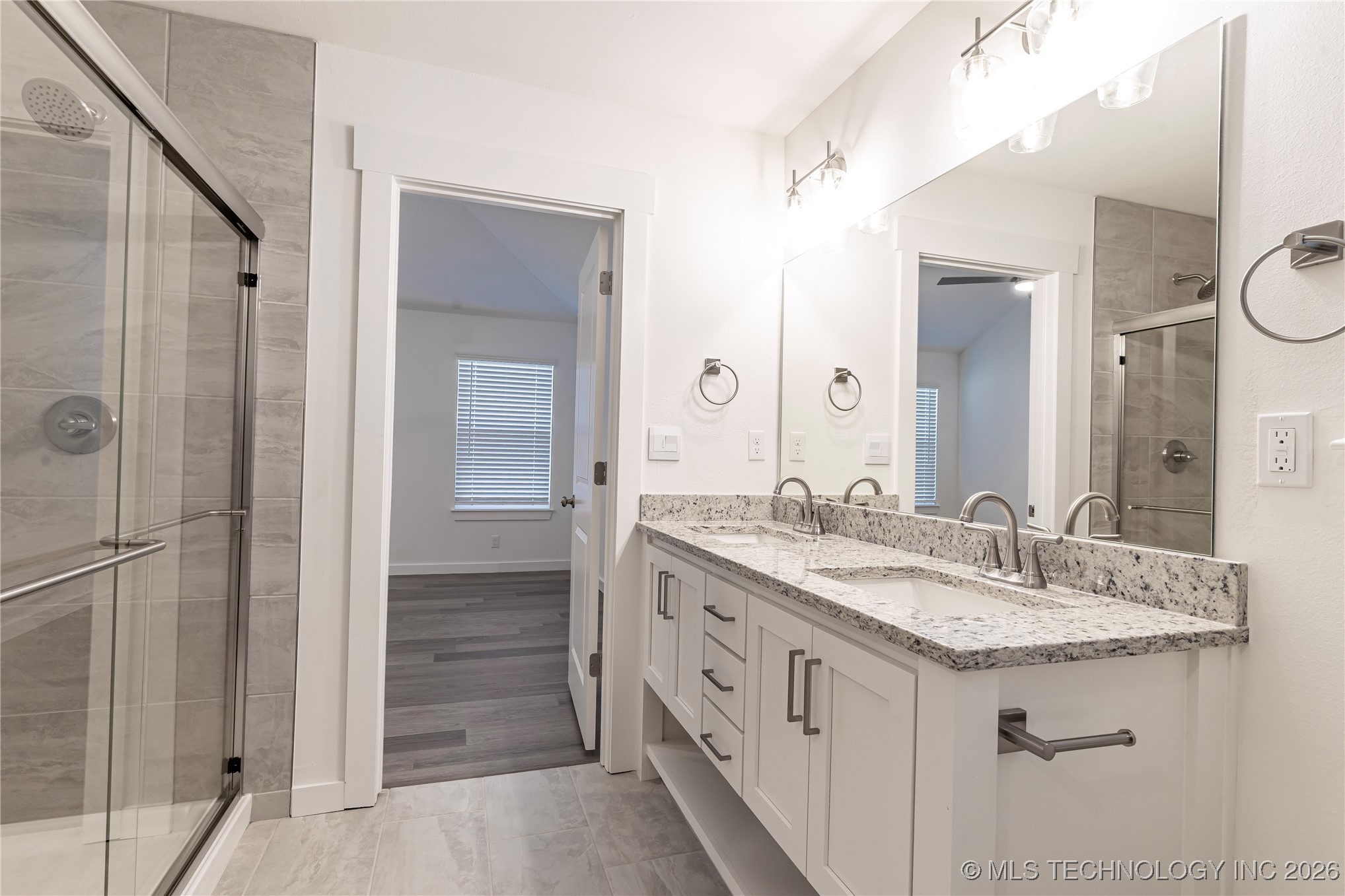 15030 S Poplar Street Property Photo 18