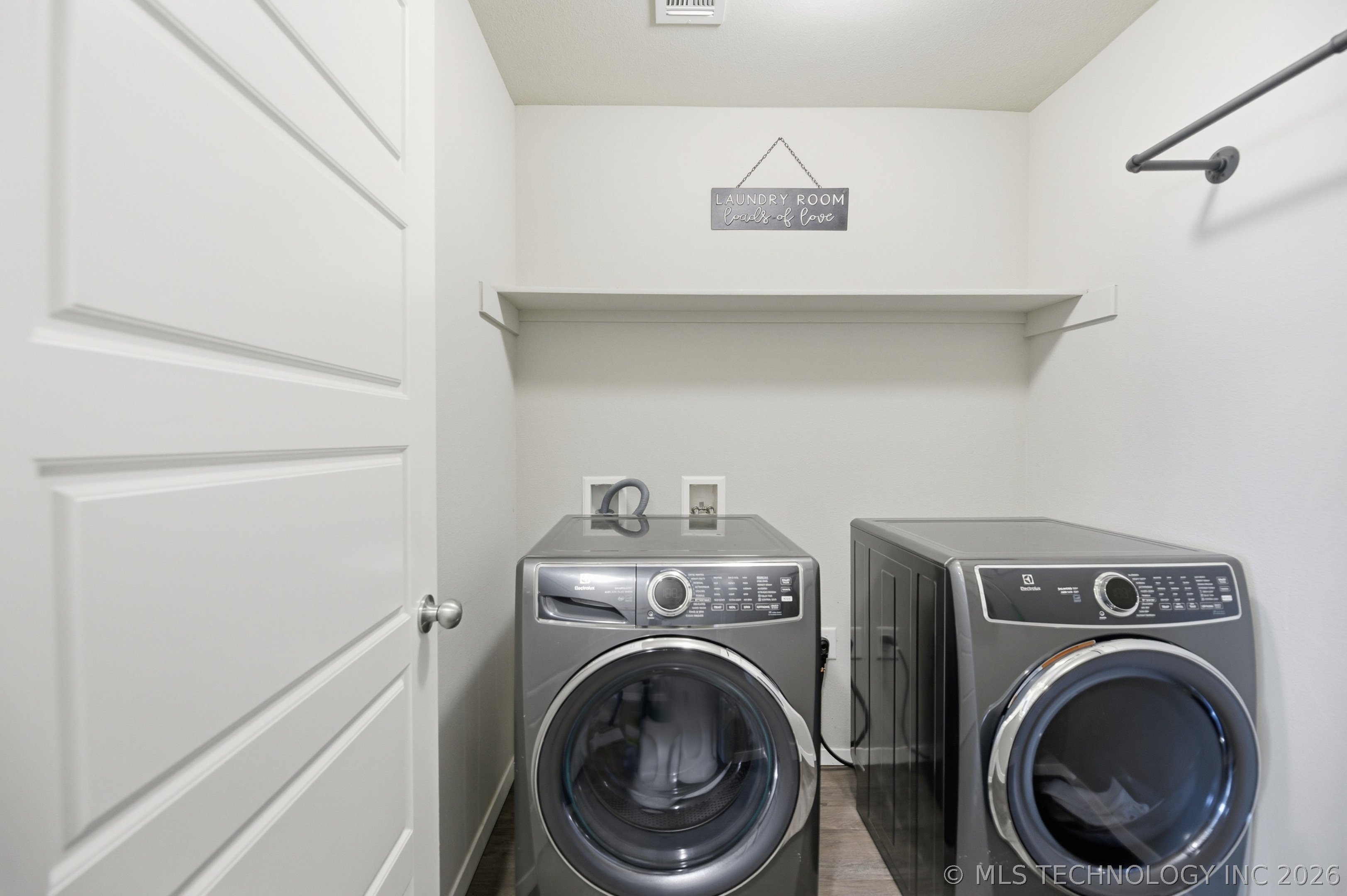 15752 S 74 Avenue E Property Photo 11